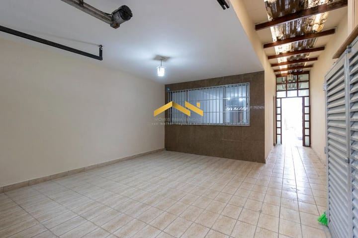 Casa à venda com 3 quartos, 240m² - Foto 4