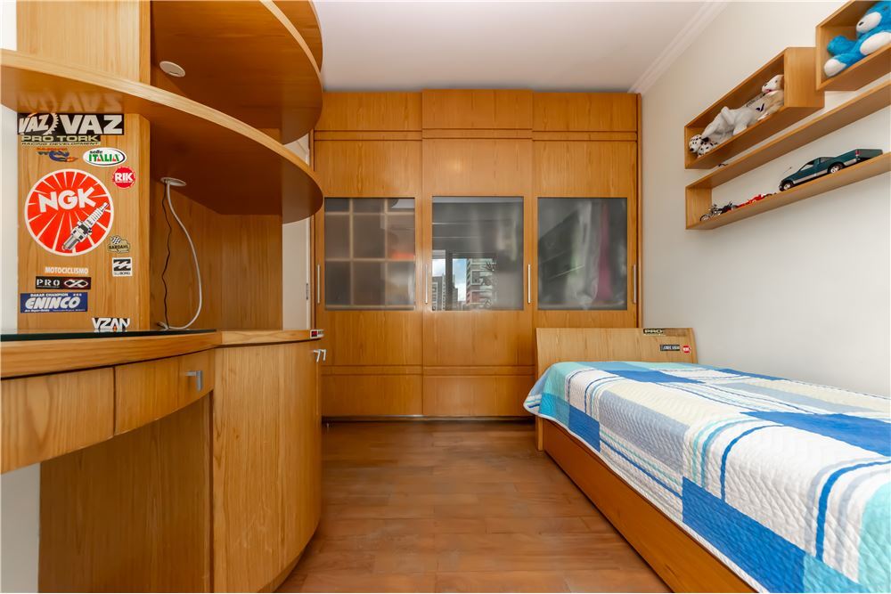 Apartamento à venda com 4 quartos, 198m² - Foto 46