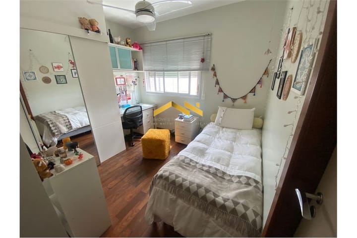 Apartamento à venda com 3 quartos, 200m² - Foto 3