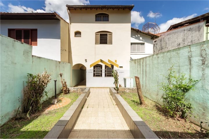 Casa à venda com 3 quartos, 130m² - Foto 2