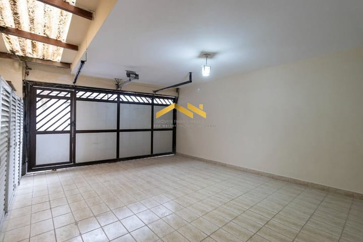 Casa à venda com 3 quartos, 240m² - Foto 3