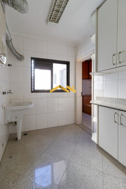 Apartamento à venda com 3 quartos, 153m² - Foto 5