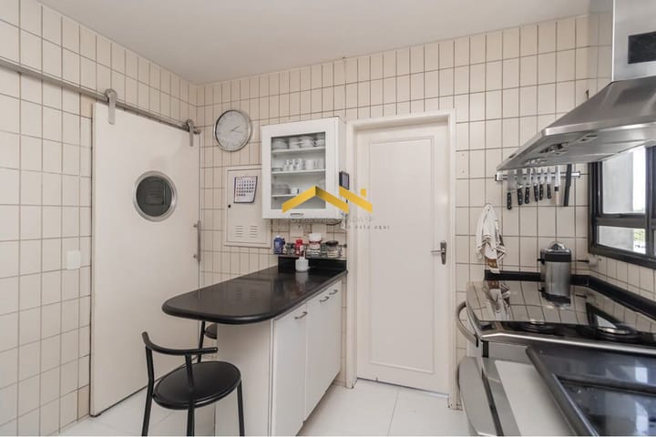 Apartamento à venda com 3 quartos, 190m² - Foto 3