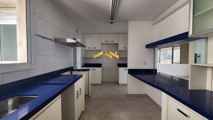 Apartamento à venda com 3 quartos, 128m² - Foto 11