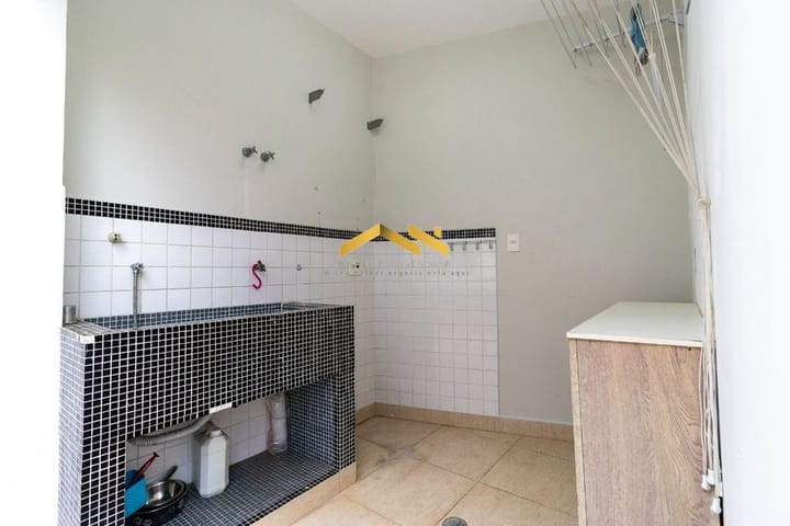 Casa à venda com 3 quartos, 286m² - Foto 13