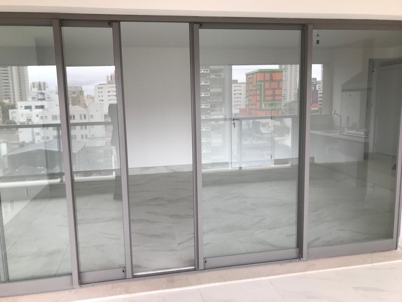 Apartamento à venda com 3 quartos, 131m² - Foto 3