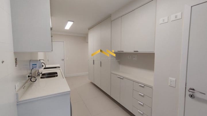 Apartamento à venda com 4 quartos, 189m² - Foto 25