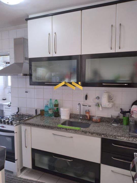 Apartamento à venda com 3 quartos, 83m² - Foto 9