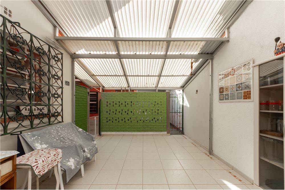 Casa à venda com 3 quartos, 220m² - Foto 15