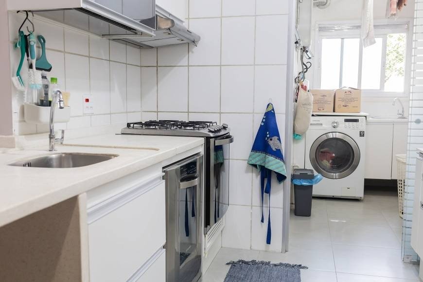 Apartamento à venda com 2 quartos, 75m² - Foto 4