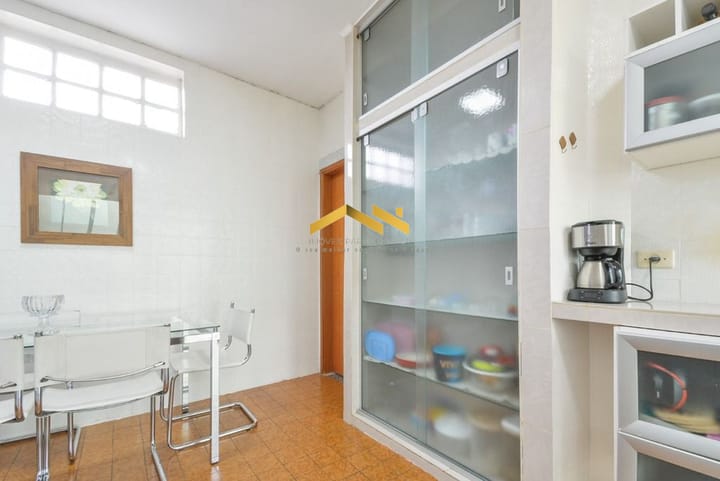 Casa à venda com 4 quartos, 194m² - Foto 11