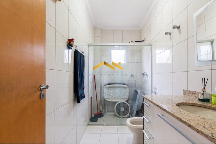 Casa à venda com 4 quartos, 229m² - Foto 8