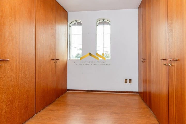 Casa à venda com 4 quartos, 327m² - Foto 16