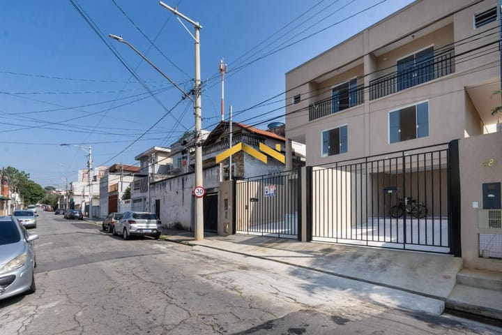 Casa à venda com 3 quartos, 115m² - Foto 1