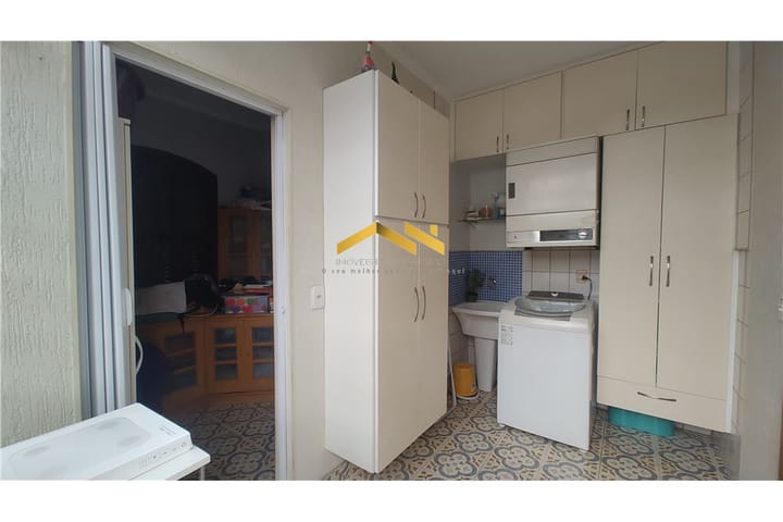 Casa à venda com 3 quartos, 207m² - Foto 22