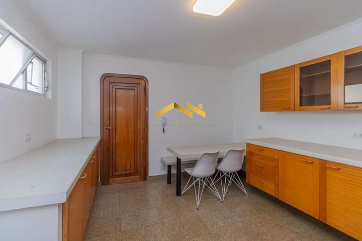 Apartamento à venda com 3 quartos, 206m² - Foto 8