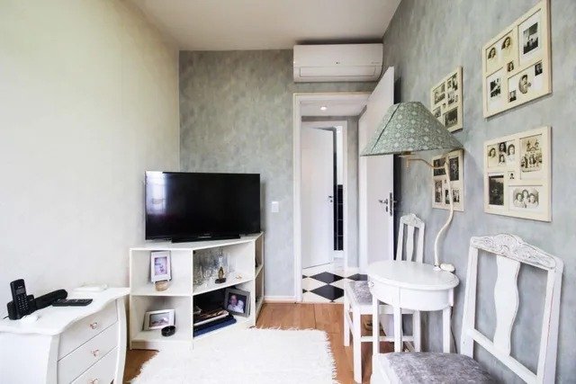 Apartamento à venda com 2 quartos, 62m² - Foto 2