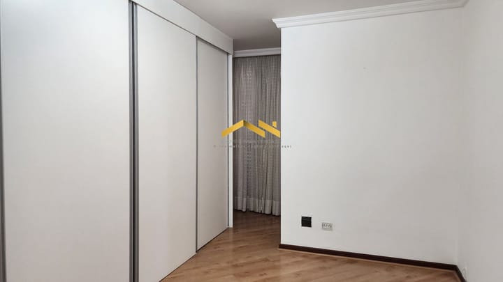 Apartamento à venda com 4 quartos, 220m² - Foto 9