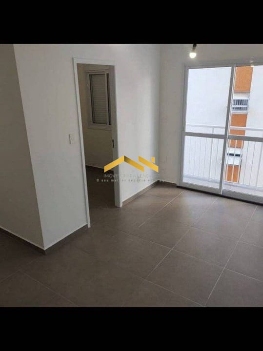 Apartamento à venda com 2 quartos, 40m² - Foto 2