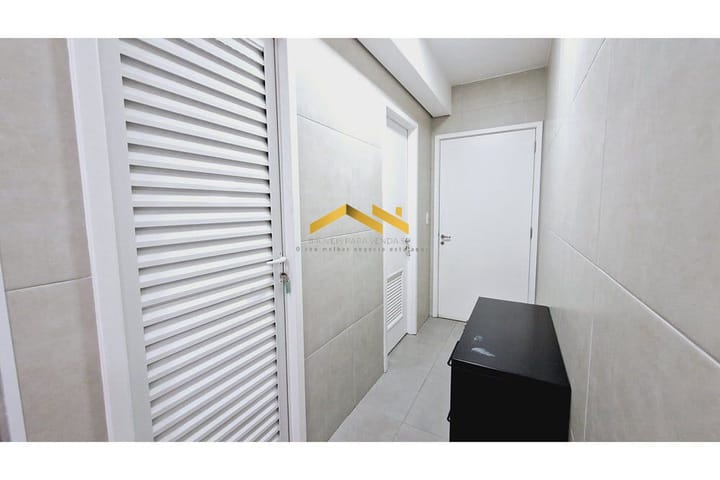 Apartamento à venda com 3 quartos, 239m² - Foto 4