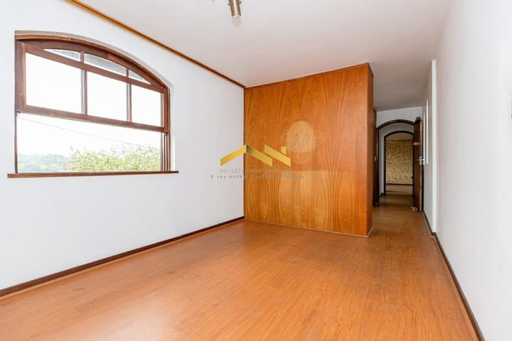 Casa à venda com 4 quartos, 327m² - Foto 18