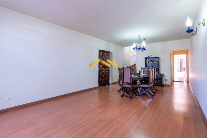 Casa à venda com 3 quartos, 217m² - Foto 14