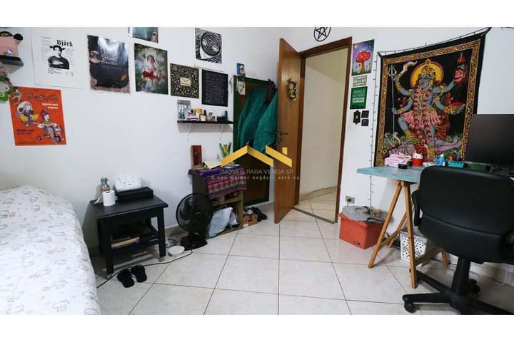 Casa à venda com 5 quartos, 200m² - Foto 2