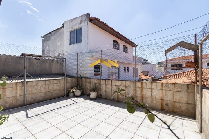 Casa à venda com 3 quartos, 200m² - Foto 7