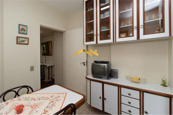 Apartamento à venda com 4 quartos, 192m² - Foto 15