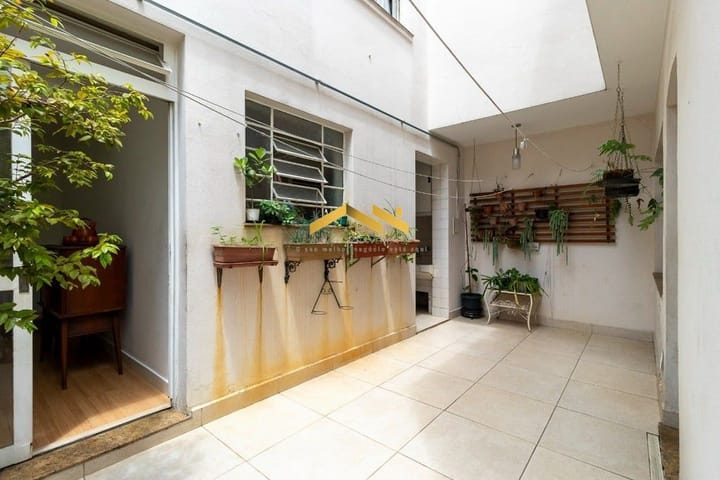 Casa à venda com 4 quartos, 200m² - Foto 37