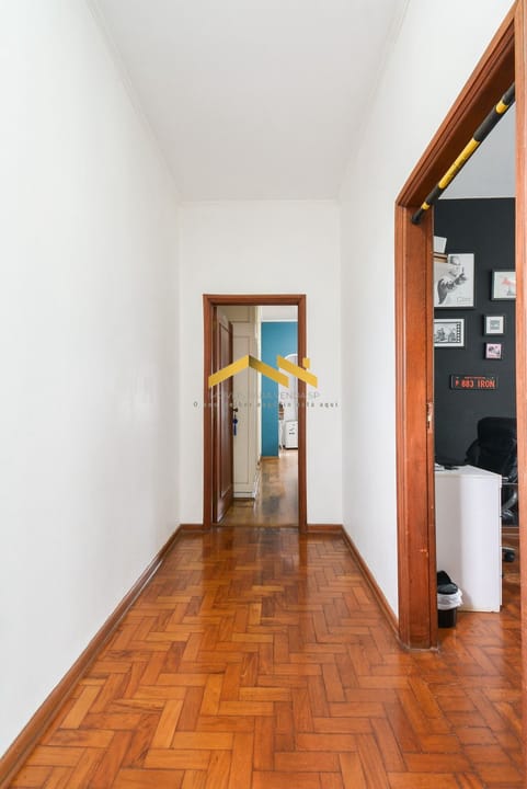 Casa à venda com 3 quartos, 250m² - Foto 3