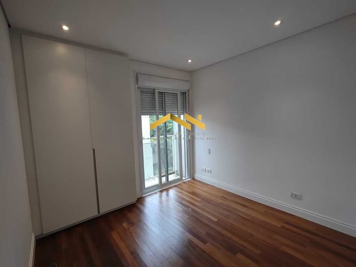 Casa à venda com 4 quartos, 300m² - Foto 15