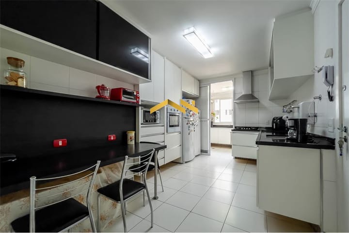 Apartamento à venda com 3 quartos, 137m² - Foto 34