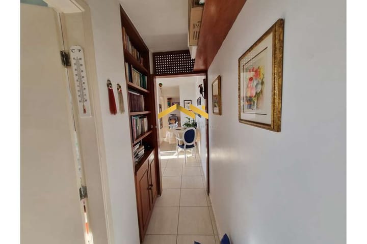 Apartamento à venda com 1 quarto, 50m² - Foto 2