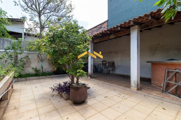 Casa à venda com 3 quartos, 383m² - Foto 10