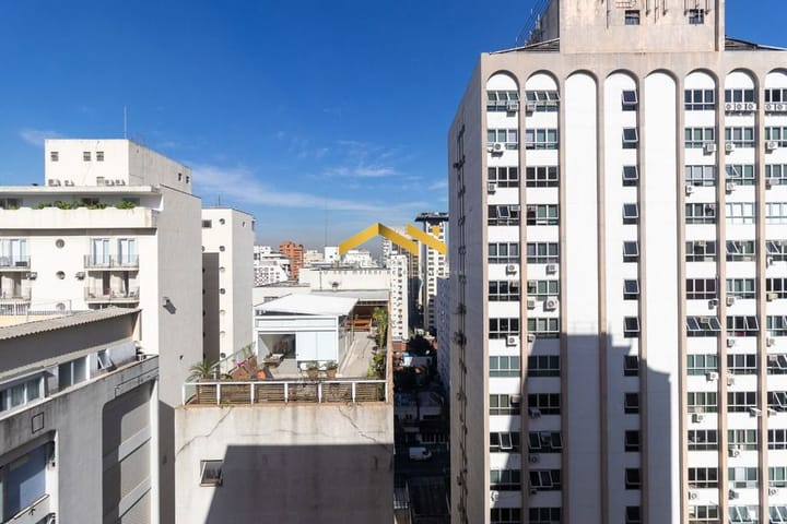 Apartamento à venda com 3 quartos, 142m² - Foto 2