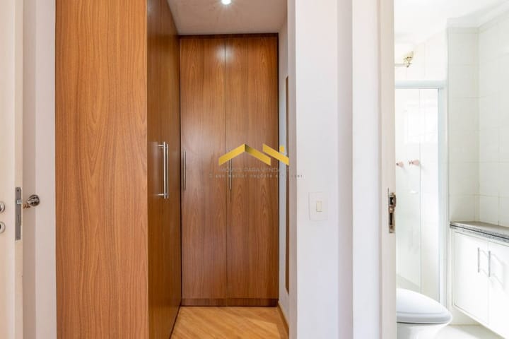 Apartamento à venda com 3 quartos, 223m² - Foto 2