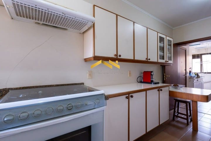 Apartamento à venda com 3 quartos, 243m² - Foto 8