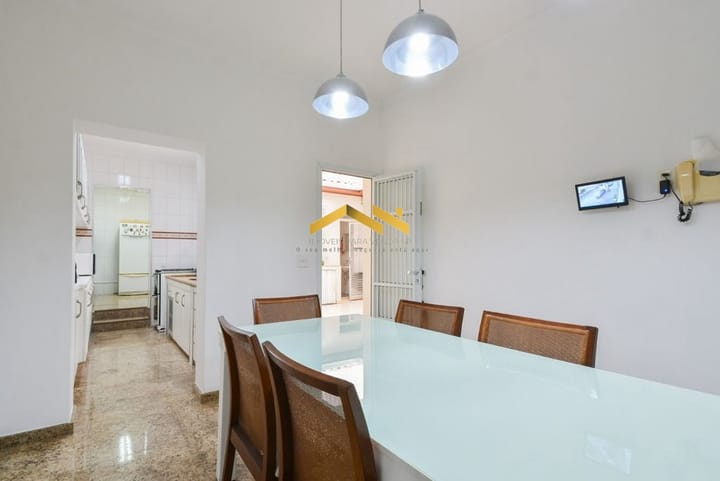 Casa à venda com 3 quartos, 200m² - Foto 17