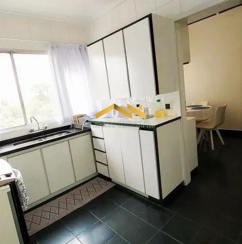 Apartamento à venda com 4 quartos, 190m² - Foto 4