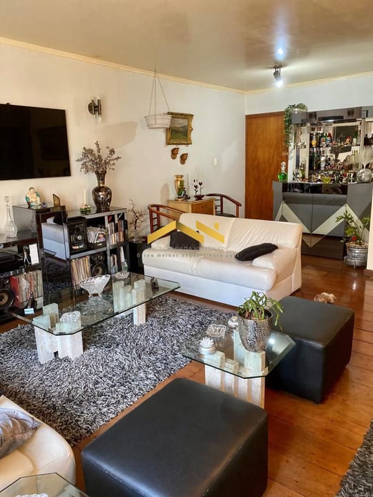 Apartamento à venda com 3 quartos, 141m² - Foto 2