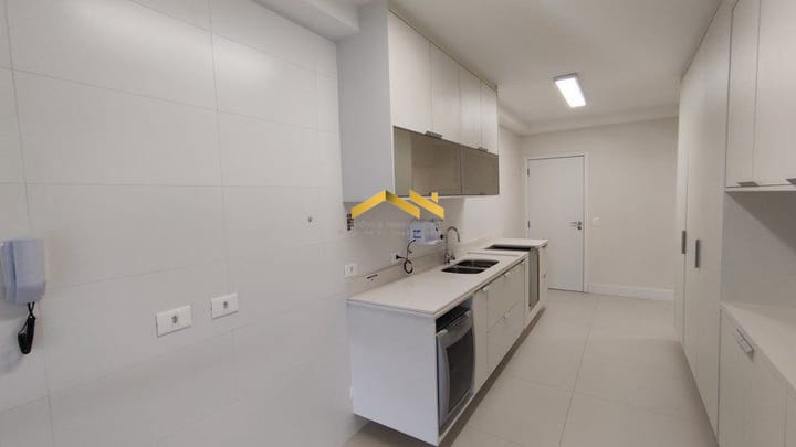 Apartamento à venda com 4 quartos, 189m² - Foto 26