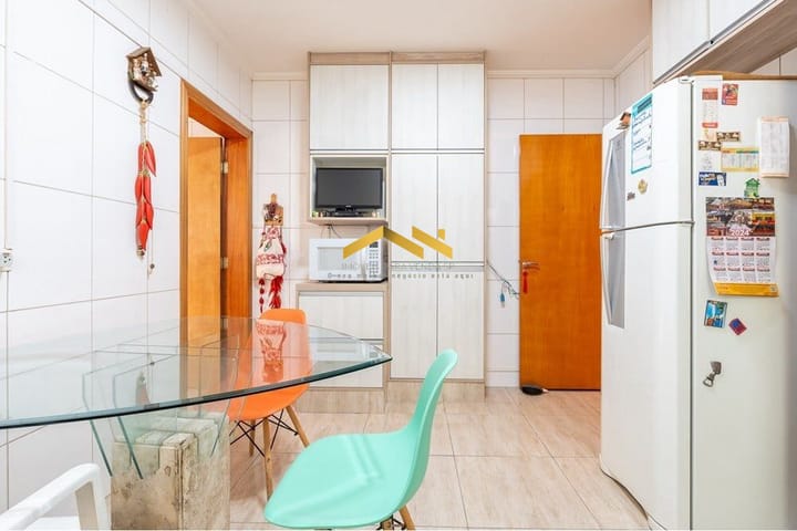 Casa à venda com 4 quartos, 229m² - Foto 32