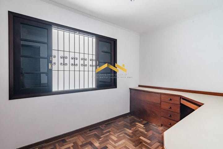 Casa à venda com 3 quartos, 140m² - Foto 2