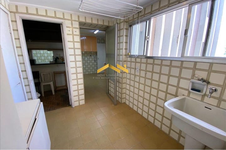 Apartamento à venda com 3 quartos, 185m² - Foto 3