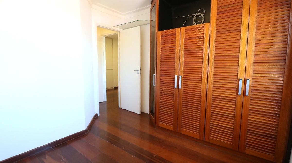 Apartamento à venda com 3 quartos, 116m² - Foto 17