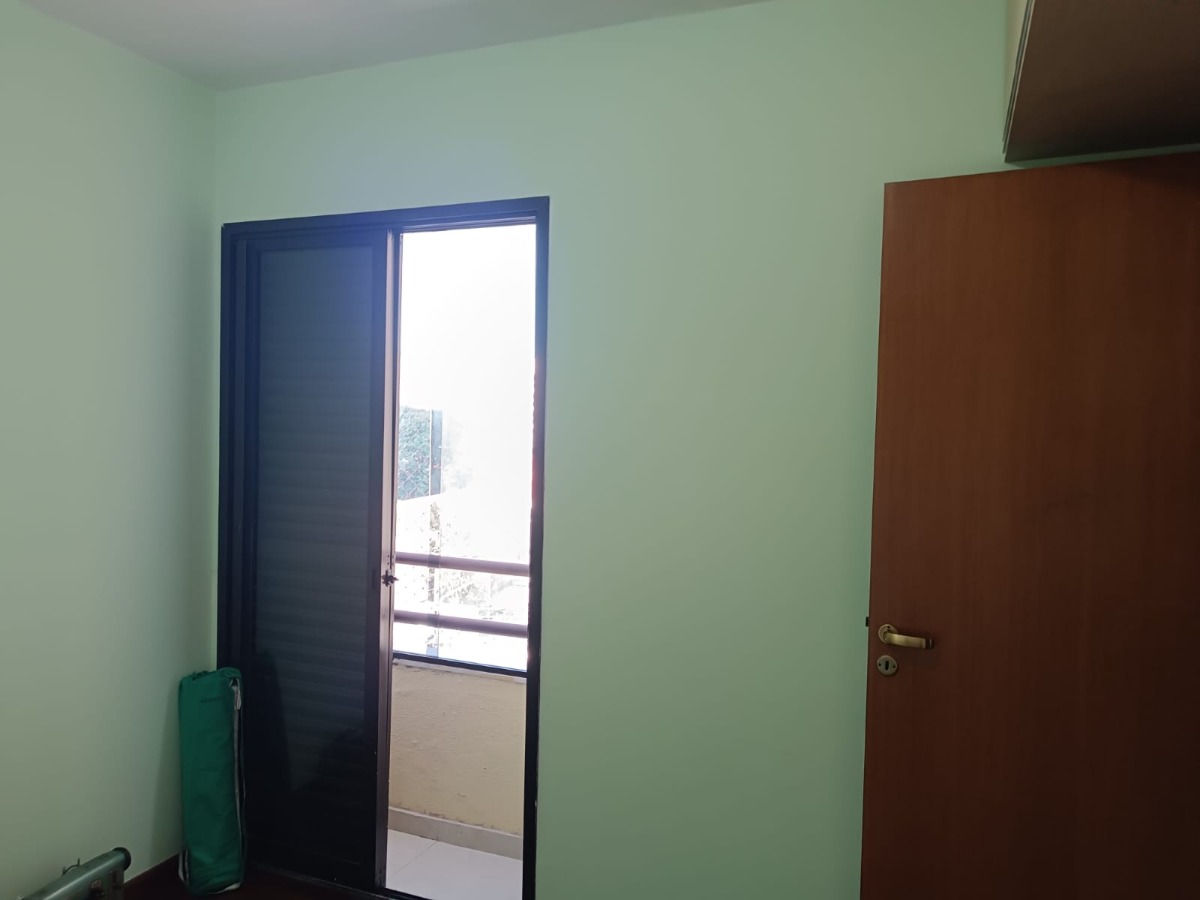 Apartamento à venda com 3 quartos, 83m² - Foto 12