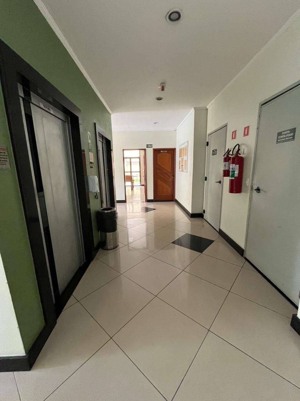 Apartamento à venda com 3 quartos, 83m² - Foto 27