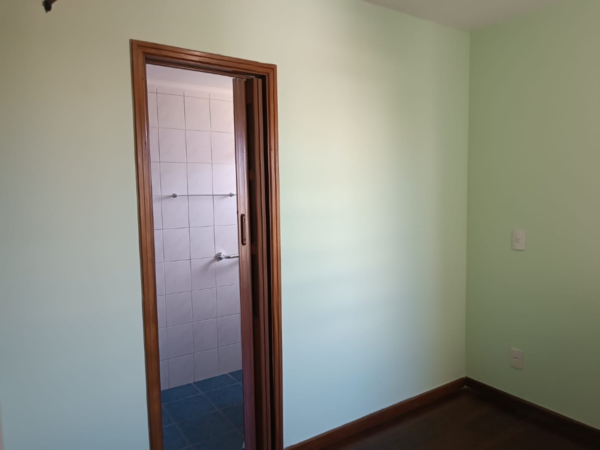 Apartamento à venda com 3 quartos, 83m² - Foto 11