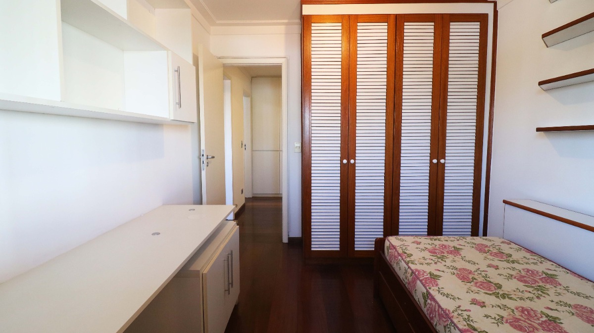 Apartamento à venda com 3 quartos, 116m² - Foto 19